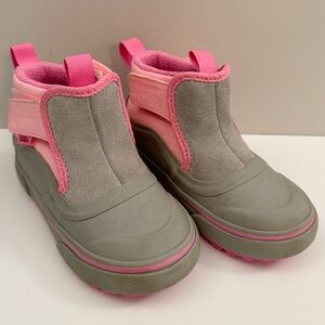 Vans All weather MTE toddler slip on boots